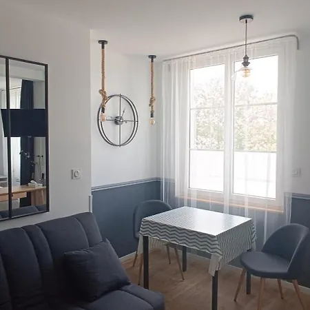 Vega-sils - 26 M2 Apartment